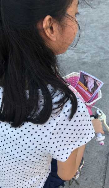 miss a cleaning kitchen sink